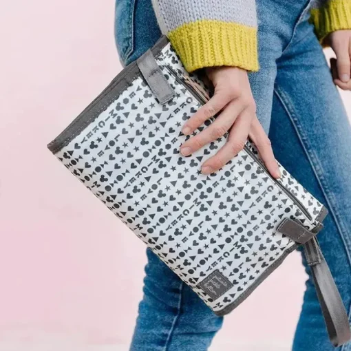 Petunia - Nimber Fralda Clutch + Changer In Love Mickey Mouse