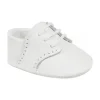 Sapato de berço de veado bebê, branco - tamanho 3 (6-9M)