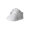 Sapato de berço de veado bebê sela de couro Oxford, branco