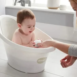 Shnuggle - Newborn Baby Bath With Plug, White