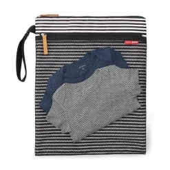 Skip Hop - Bolsa Grab &amp; Go Wet/Dry, listra preta e branca