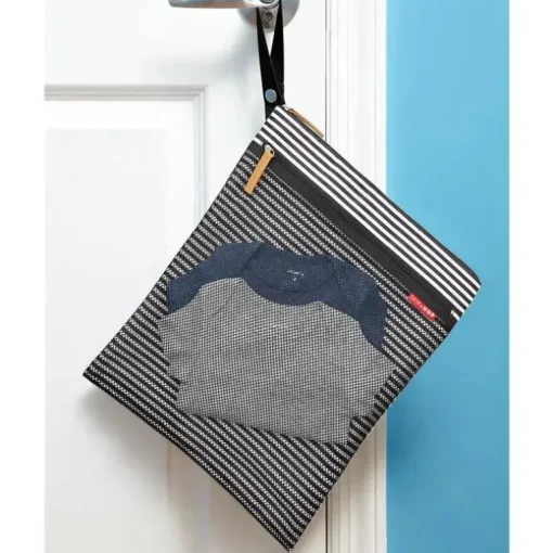 Skip Hop - Bolsa Grab &amp; Go Wet/Dry, listra preta e branca