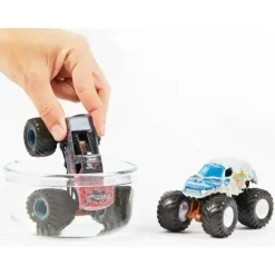 Spin Master Monster Jam, Monster Trucks Die-Cast que mudam de cor 2-Pack, Escala 1:64 Yeti vs Sparkle Smash (os estilos podem variar)