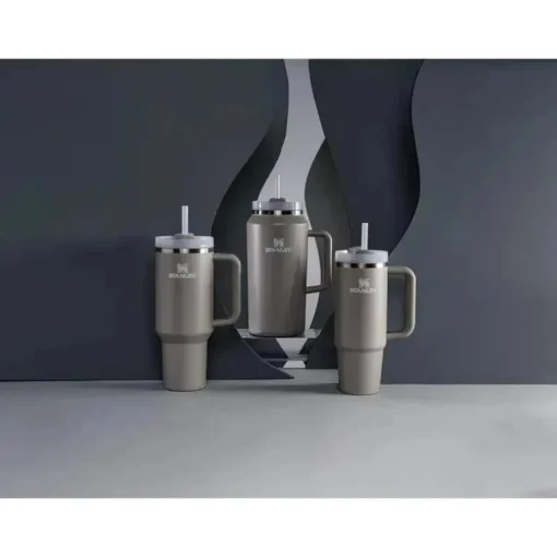 Stanley - Copo isolado a vácuo de aço inoxidável Quencher H2.0 FlowState de 40 onças, cinza
