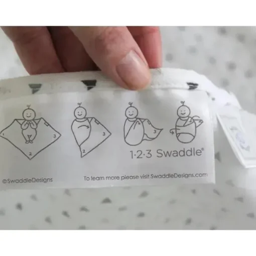 Swaddle Designs - Cobertor Swaddle Marquisette Cupcakes Preto e Branco