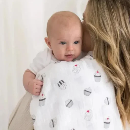 Swaddle Designs - Cobertor Swaddle Marquisette Cupcakes Preto e Branco
