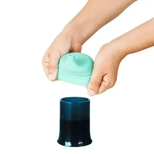 Tampas e copos para canudos de silicone com bico confortável e universal Tomy