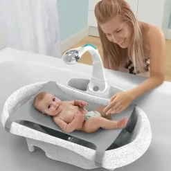 Tomy - Banheira de Hidromassagem com Chuveiro