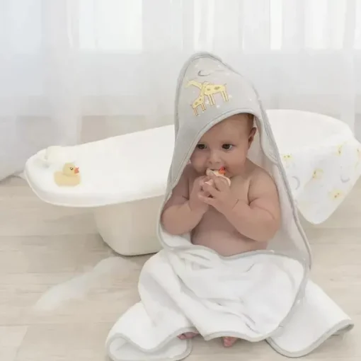 Têxteis Vivos - Toalha com Capuz para Bebé, Noah Giraffe